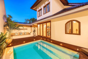 *NEW* Fresh 3BD Prime Location Villa!